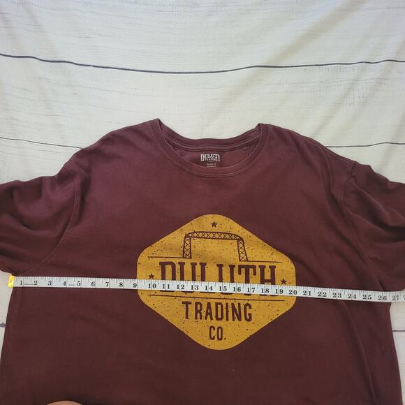 Duluth Trading Co Size XL Men’s Longtail Tee Maroon Gold Logo - Picture 4 of 6